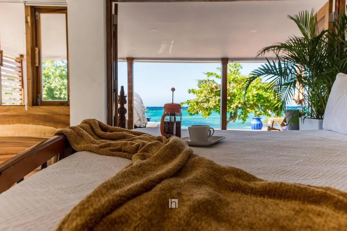 Nyaraló Luxury White Sand Beach Cottage Ocho Rios